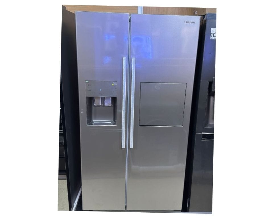 Samsung 720L side by side fridge with water and ice dispenser